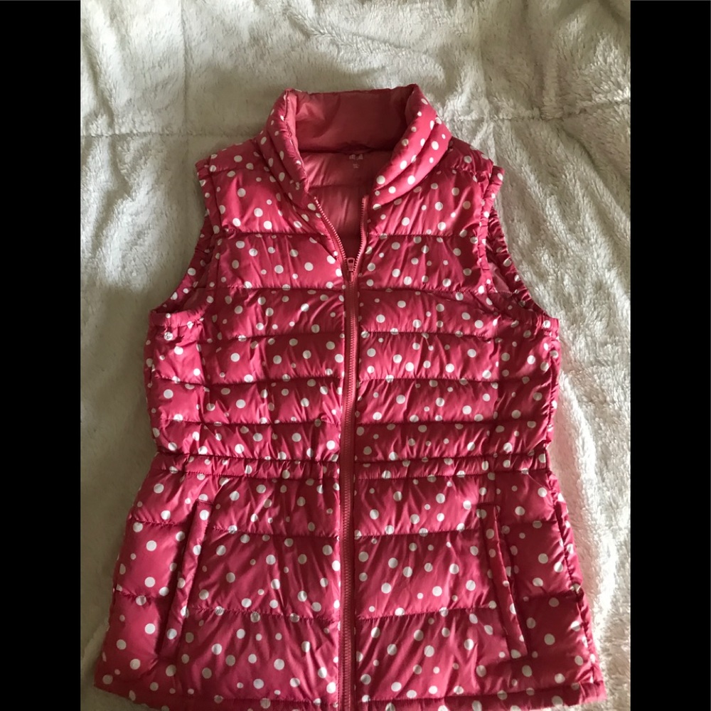 UniQlo vest. Small. Pink with polk-a-dots